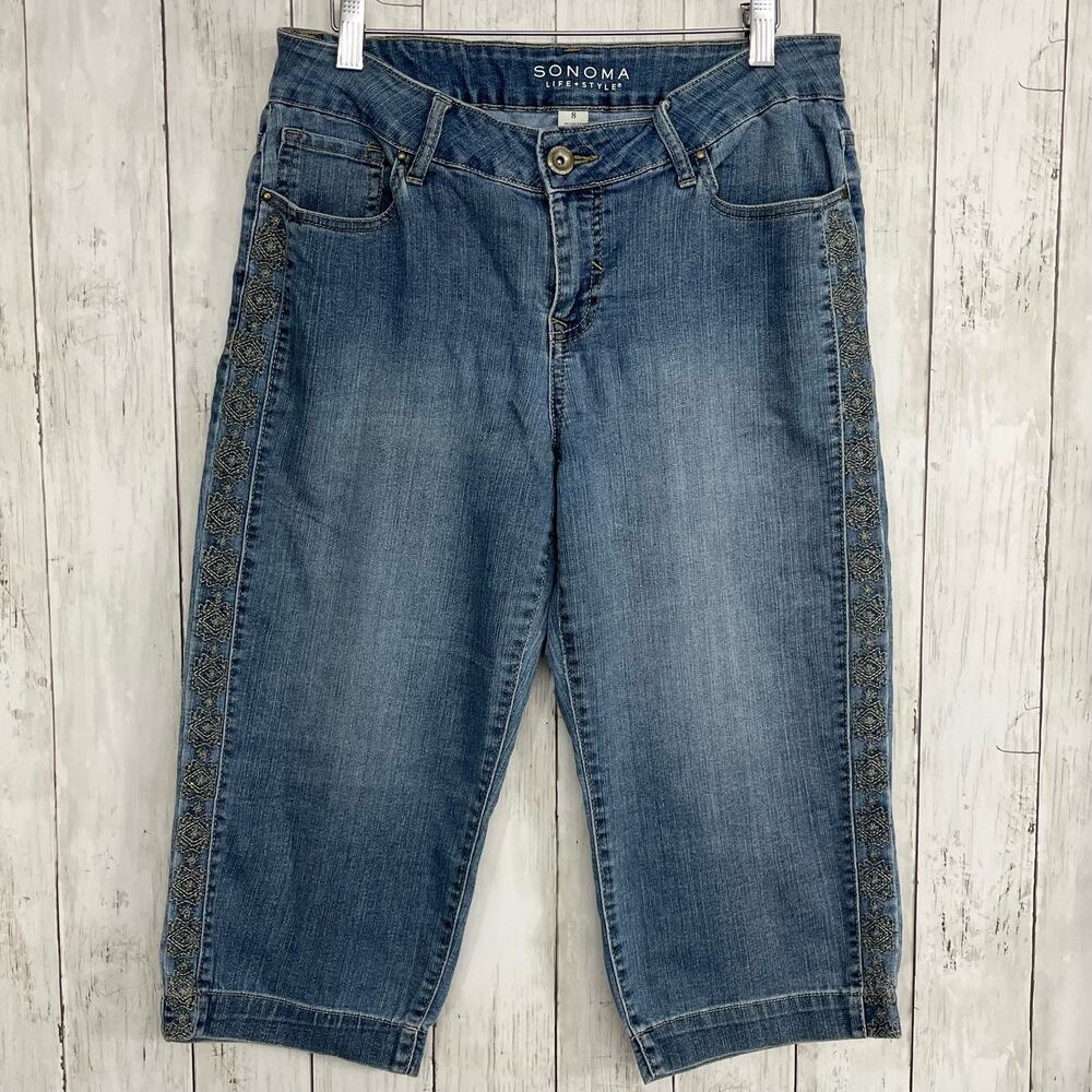 Sonoma Modern Fit Medium Wash Side Stitch Embroidery Cropped Capri Jeans 8